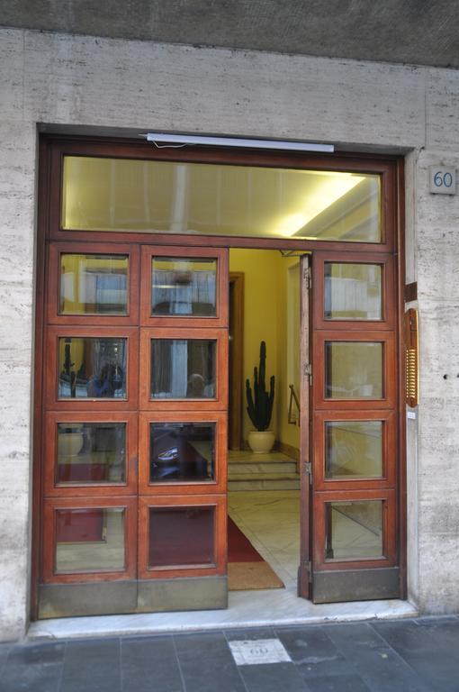Domus Cavour Guest House Roma Exterior foto